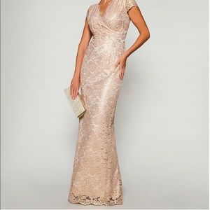 Adrianna Papell size 2 lace evening gown